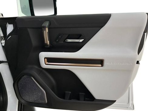 Certified 2024 GMC Hummer EV 3X AWD/4WD image 15