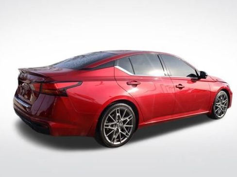 Used 2023 Nissan Altima 2.0 SR image 11