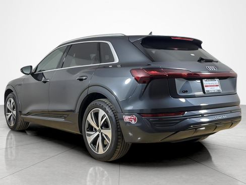 Used 2024 Audi Q8 e-tron Premium Plus AWD/4WD image 3