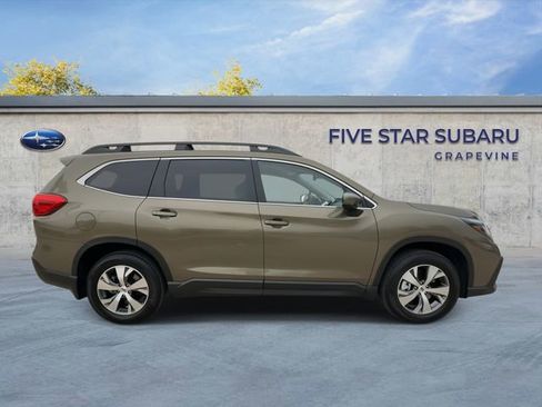 Used 2025 Subaru Ascent Premium image 9