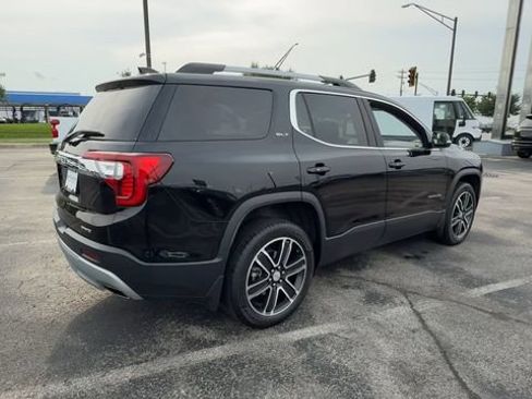 Used 2023 GMC Acadia SLT w/ Preferred Package AWD/4WD image 8