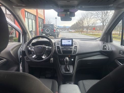 Used 2019 Ford Transit Connect XLT w/ Trailer Tow Package image 38