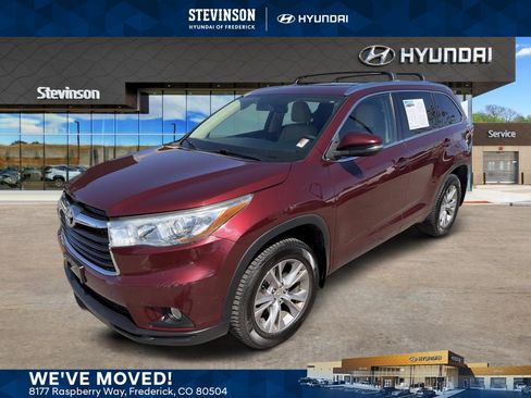 Used 2015 Toyota Highlander XLE AWD/4WD image 1