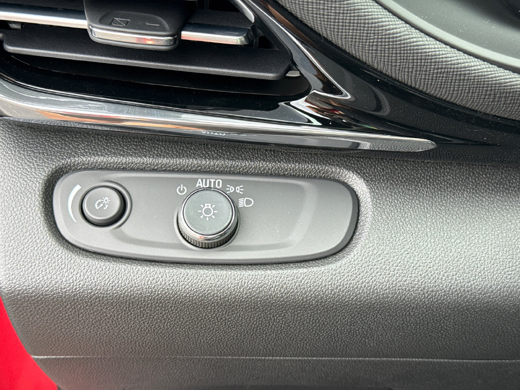 New 2026 Buick Envista Sport Touring w/ Convenience I Package FWD image 19
