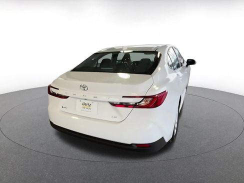 Used 2025 Toyota Camry LE image 13