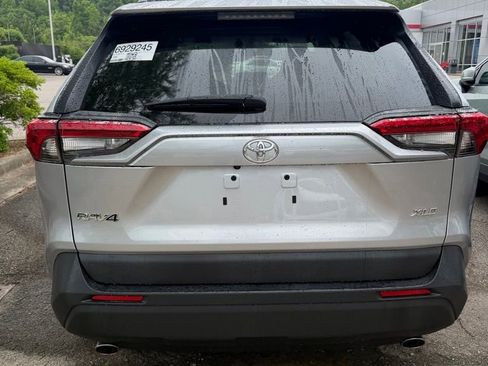 Used 2025 Toyota RAV4 XLE w/ Convenience Package FWD image 6