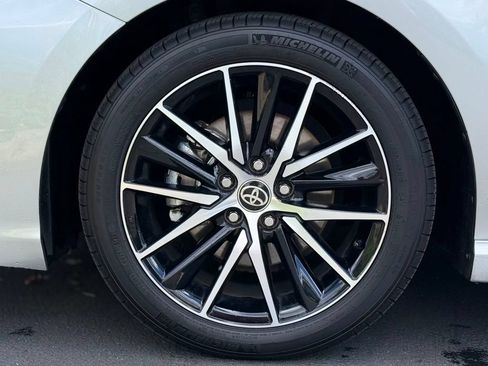 Used 2023 Toyota Camry SE w/ Cold Weather Package FWD image 9