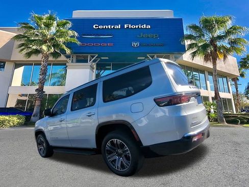 Used 2022 Jeep Wagoneer Series III image 7