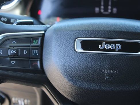 Used 2023 Jeep Grand Cherokee L Laredo AWD/4WD image 21