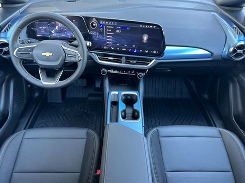 New 2026 Chevrolet Equinox EV LT image 12