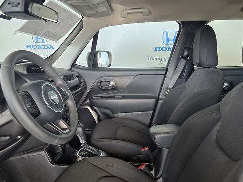 Used 2022 Jeep Renegade Sport w/ Sport Appearance Group image 7