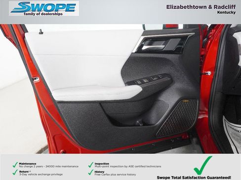 New 2025 Mitsubishi Outlander SE image 15