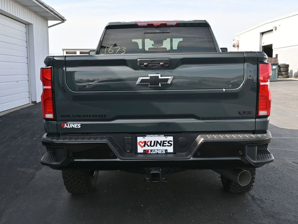 Used 2025 Chevrolet Silverado 3500 LTZ w/ LTZ Plus Package AWD/4WD image 10