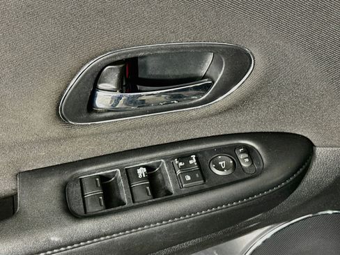 Used 2019 Honda HR-V EX image 15