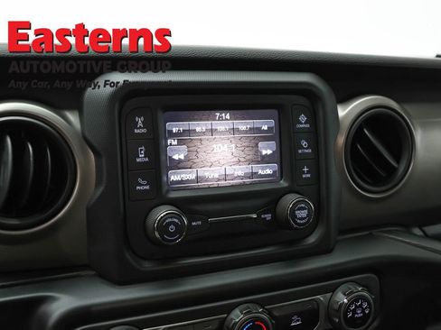 Used 2021 Jeep Wrangler Unlimited Sport AWD/4WD image 12