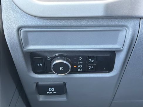 Used 2023 Ford F150 XLT AWD/4WD image 17