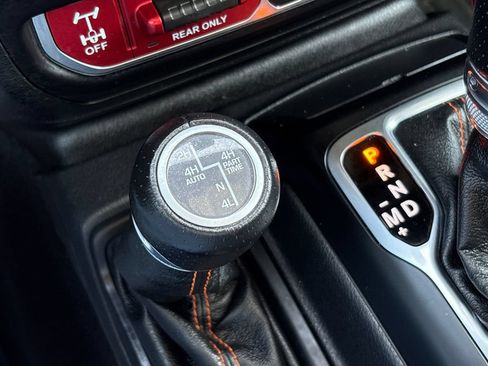 Used 2023 Jeep Gladiator Mojave w/ LED Lighting Group AWD/4WD image 43