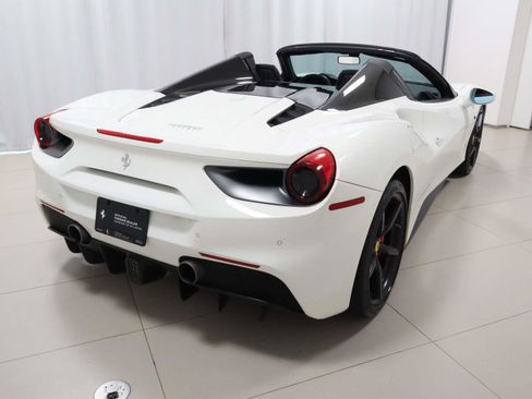 Certified 2018 Ferrari 488 Spider RWD image 10