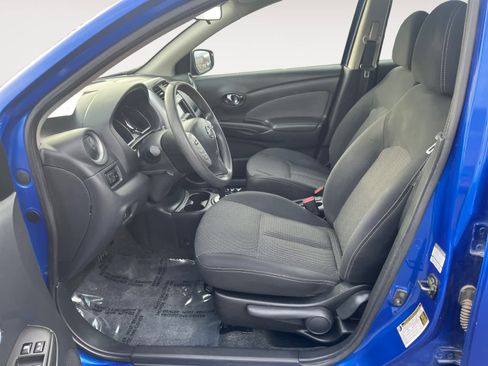 Used 2015 Nissan Versa SL image 9