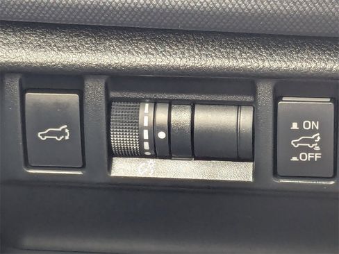 Certified 2025 Subaru Forester Limited w/ Popular Package #2 image 27