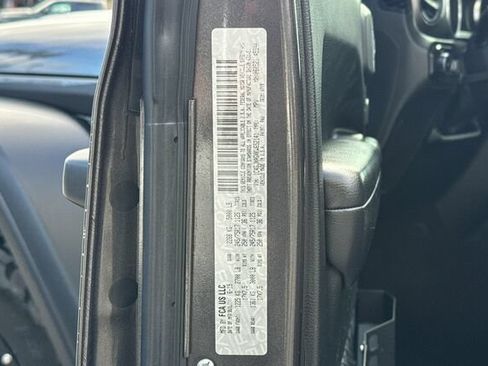 Used 2019 Jeep Wrangler Sport AWD/4WD image 28