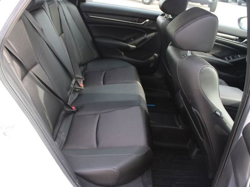 Used 2020 Honda Accord Sport image 11