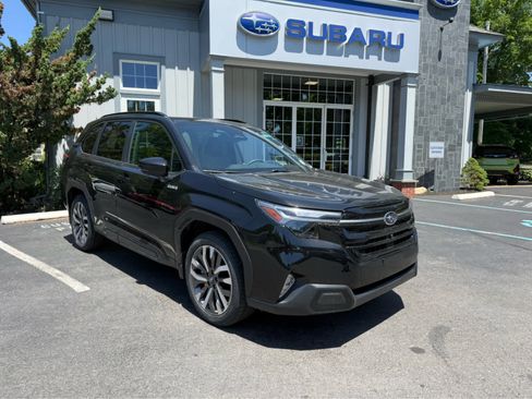 New 2026 Subaru Forester Touring AWD/4WD image 3