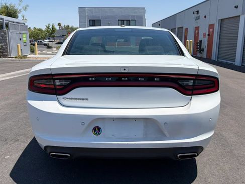 Used 2021 Dodge Charger SXT RWD image 4