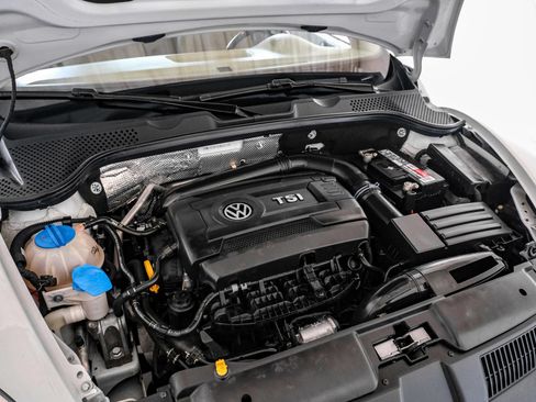 Used 2016 Volkswagen Beetle 1.8T SE FWD image 35