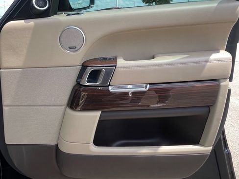 Used 2017 Land Rover Range Rover HSE AWD/4WD image 30