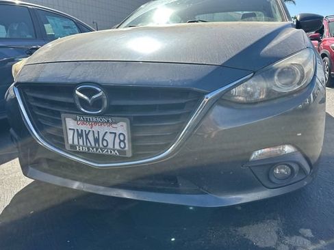 Used 2016 MAZDA MAZDA3 i Touring w/ Popular Equipment Package FWD image 3