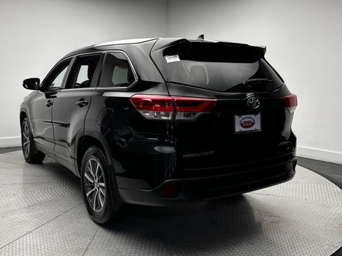 Used 2019 Toyota Highlander XLE w/ Protection Package #3 AWD/4WD image 36