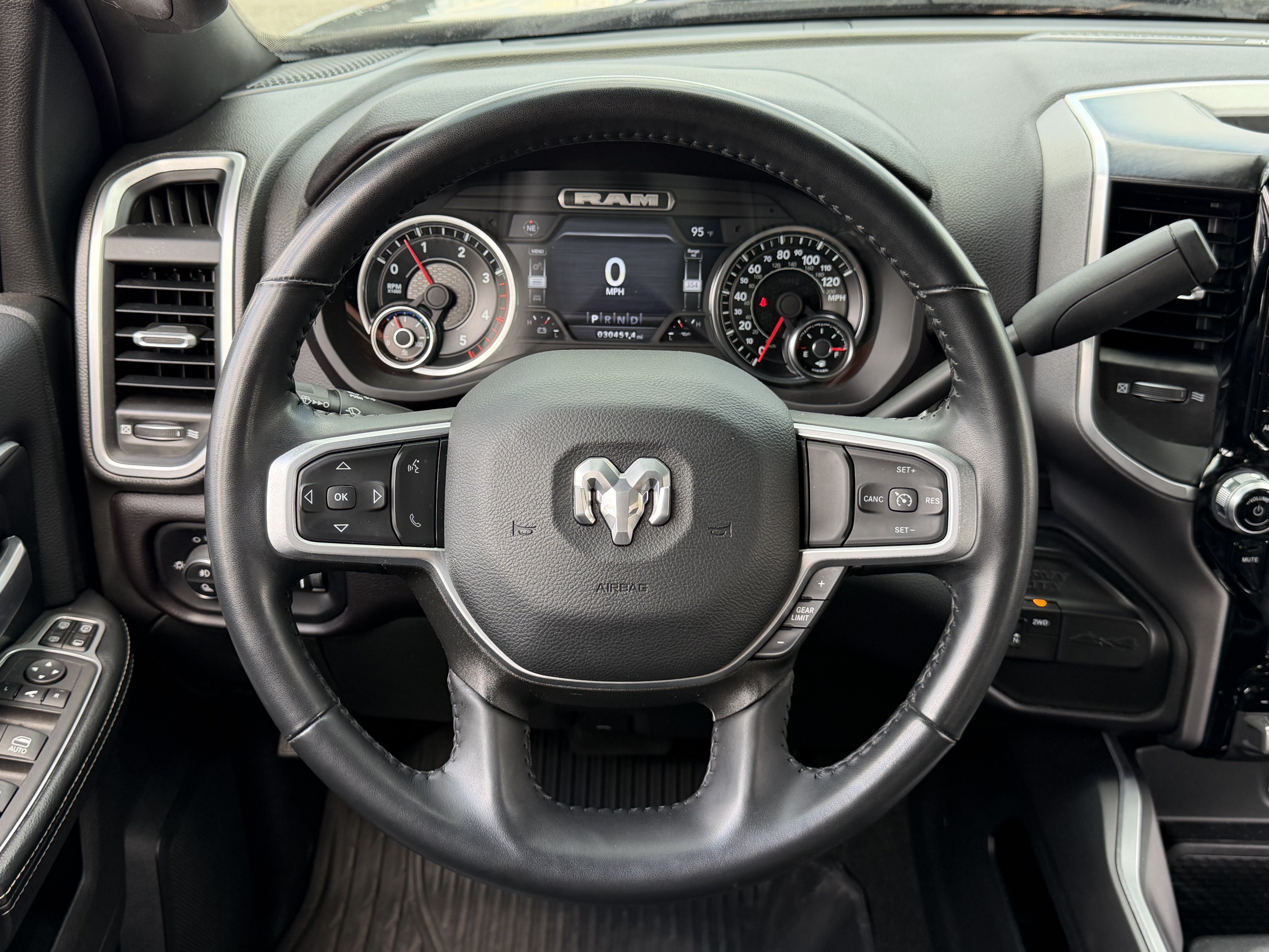 Used 2024 RAM 2500 Big Horn w/ Night Edition AWD/4WD image 17