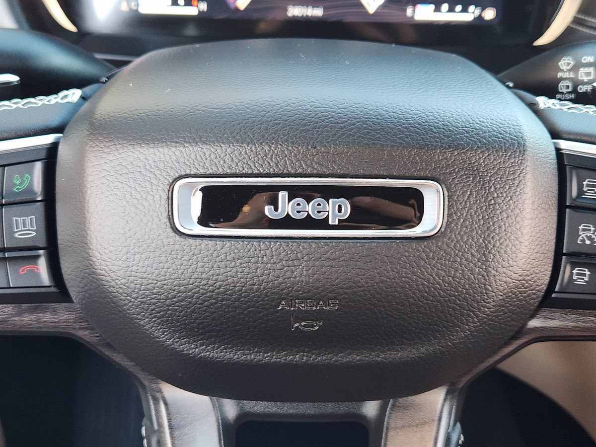 Used 2023 Jeep Grand Cherokee L Limited w/ Luxury Tech Group II RWD image 51
