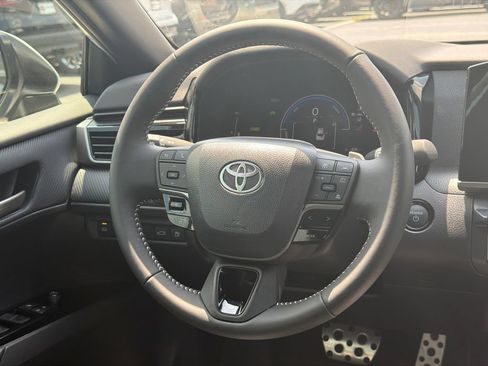 New 2026 Toyota Camry Hybrid FWD image 28