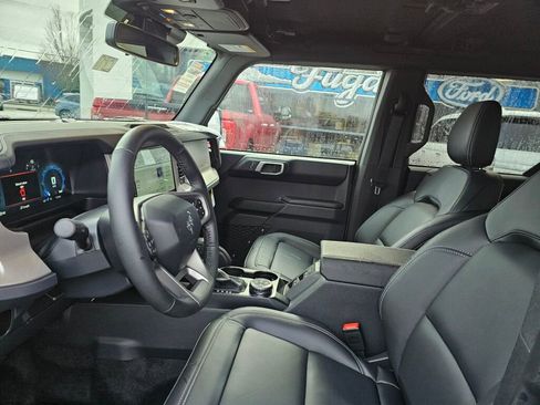 New 2025 Ford Bronco Outer Banks w/ Sasquatch Package image 13