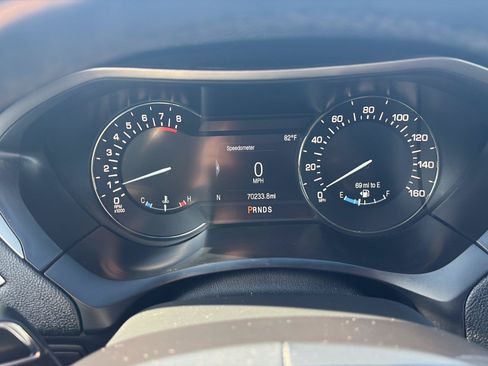 Used 2017 Lincoln MKZ Reserve w/ Climate Package AWD/4WD image 13
