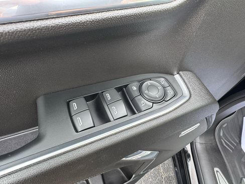 Used 2023 Chevrolet Silverado 1500 LTZ image 17