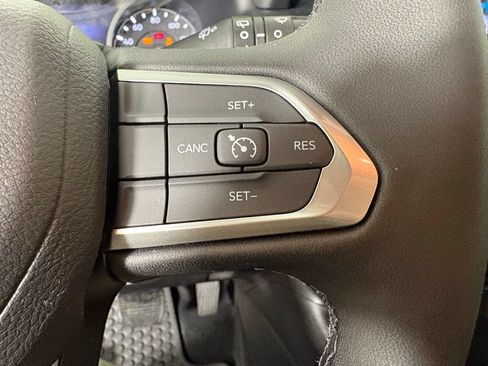 New 2026 Jeep Compass Latitude w/ Sun and Sound Group AWD/4WD image 24