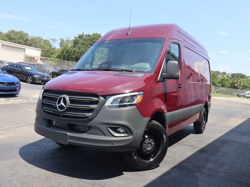 New 2025 Mercedes-Benz Sprinter 2500 image 1