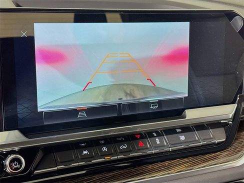 Certified 2024 GMC Sierra 1500 Elevation image 12