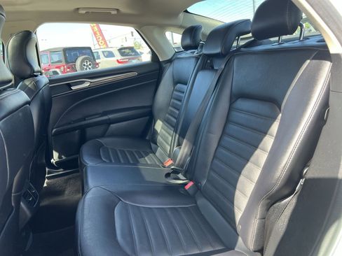 Certified 2017 Ford Fusion SE FWD image 32