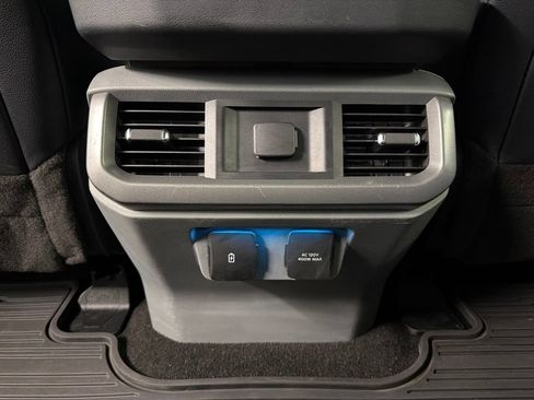 Used 2022 Ford F150 Lariat w/ Equipment Group 501A Mid AWD/4WD image 39