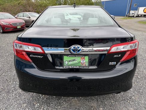 Used 2012 Toyota Camry XLE w/ Leather Pkg FWD image 5