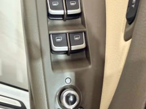 Used 2015 Audi Q5 2.0T Premium Plus w/ Technology Package image 20