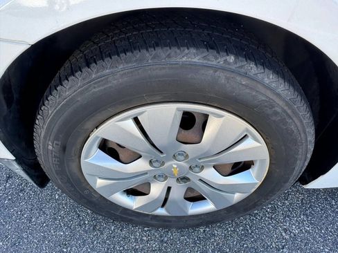 Used 2016 Chevrolet Cruze LS image 34