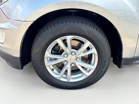 Used 2017 Chevrolet Equinox LT w/ Convenience Package AWD/4WD image 29