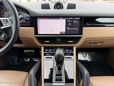 Used 2019 Porsche Cayenne S image 28