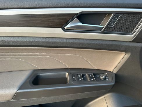 Certified 2022 Volkswagen Atlas SE image 11