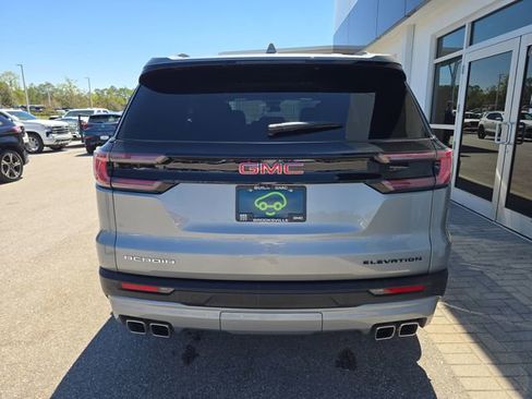 Certified 2025 GMC Acadia Elevation FWD image 7